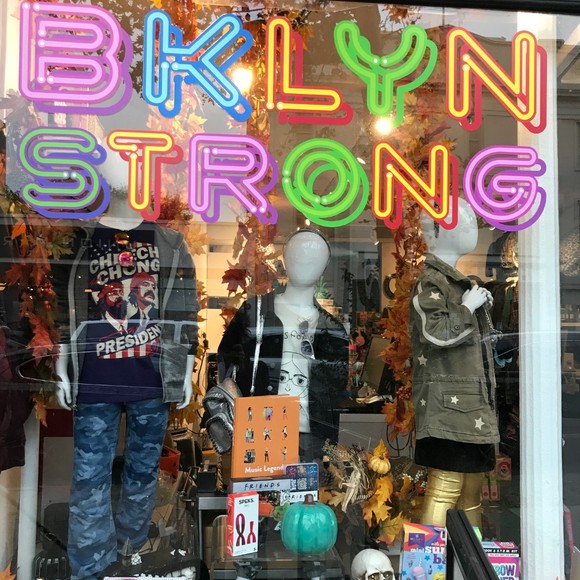 Meet your Posher, Posh - Picture 1 of 1